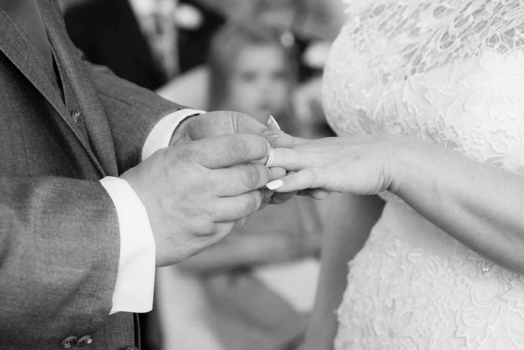 Eastwood-Park-Wedding-Venue_26 Creative Wedding Photography at Eastwood Park Venue