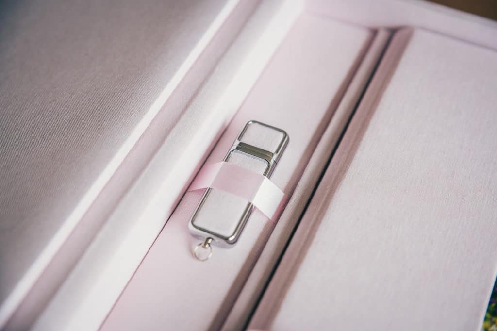 Album-Box-Set-10x10-Exclusive-P1-A47_10 Album Showcase Storybook Wedding Album